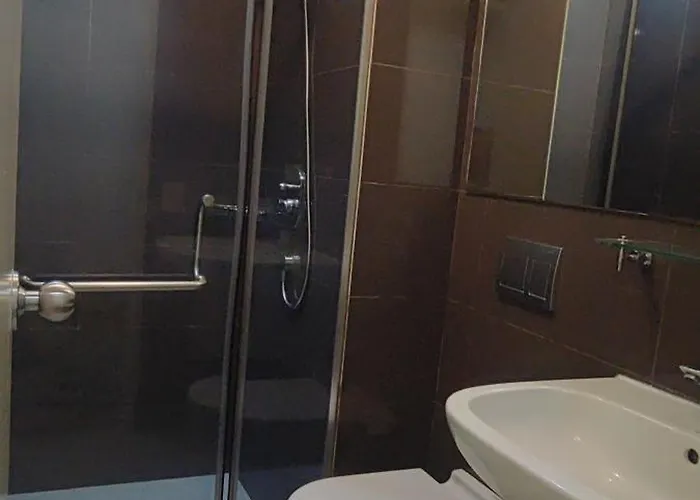 Aveline Modern Amenity View Acqua Private Residences Near Rockwell Makati Apartment